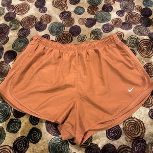 Nike Women’s Tempo Running Shorts Burnt Orange